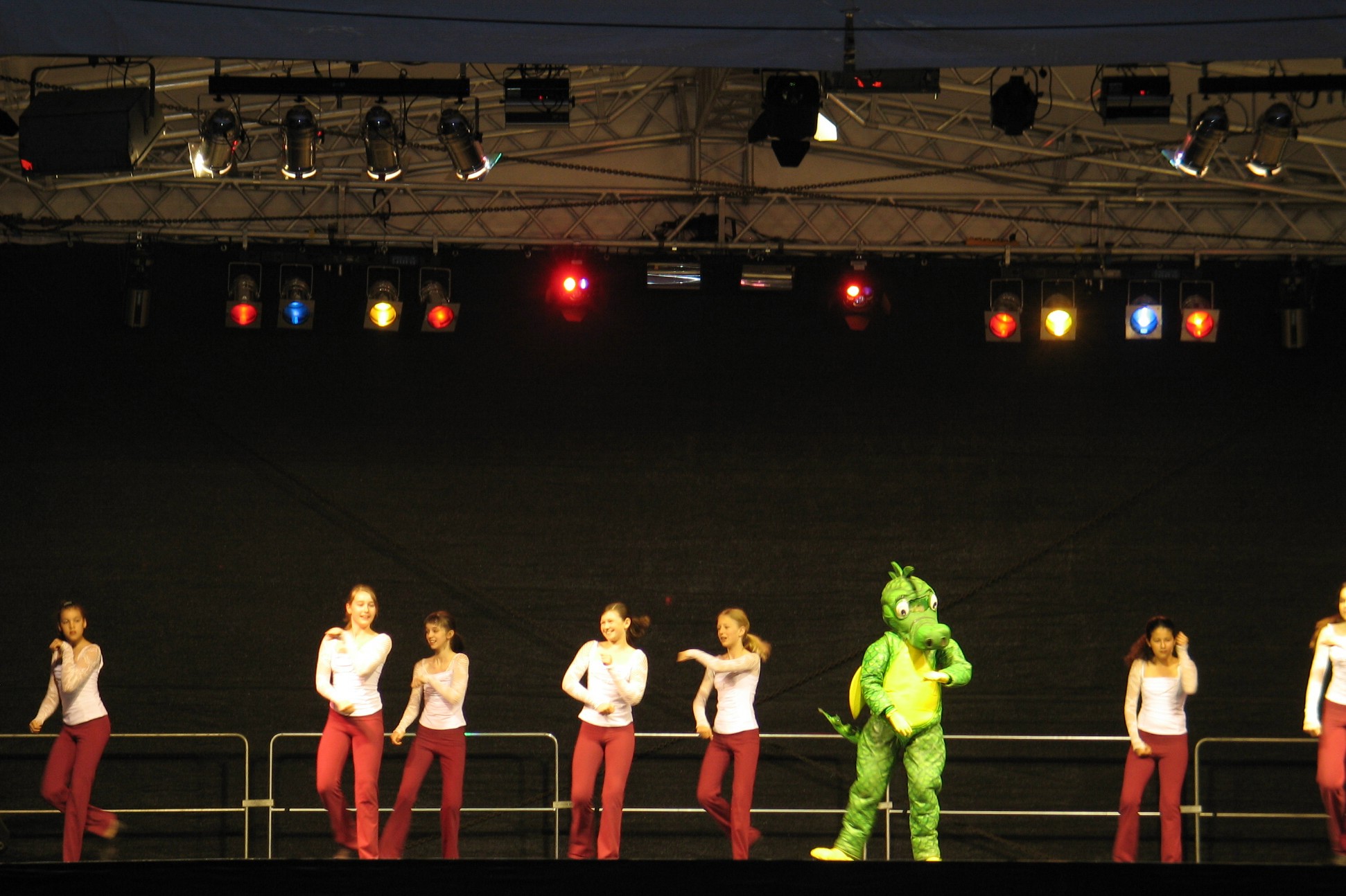 1. Brandenburger Tanzfest in Neuenhagen: 17.03.07.TabalugaMusikschuleF.Hensel