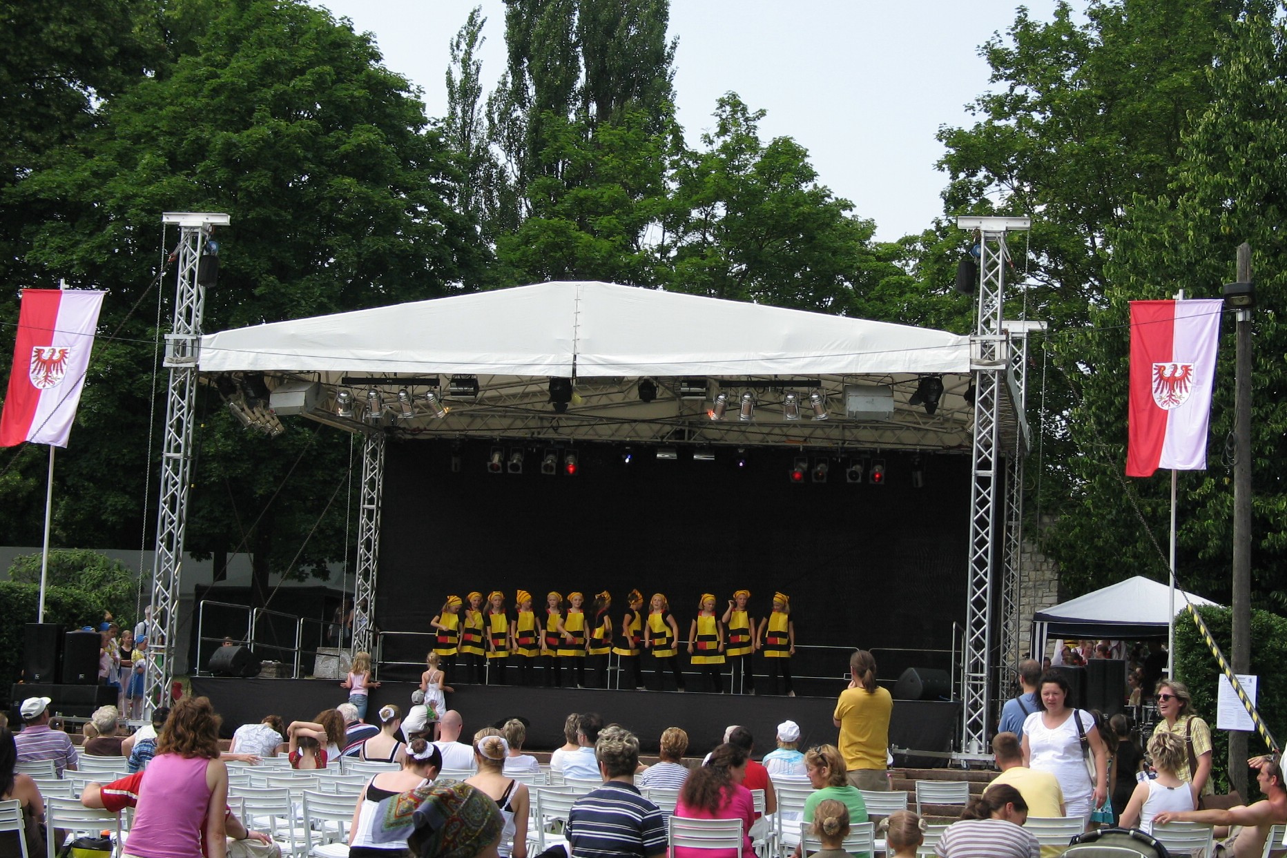1. Brandenburger Tanzfest in Neuenhagen: 21.04.07.KindertanzprogrammMusikschuleHensel